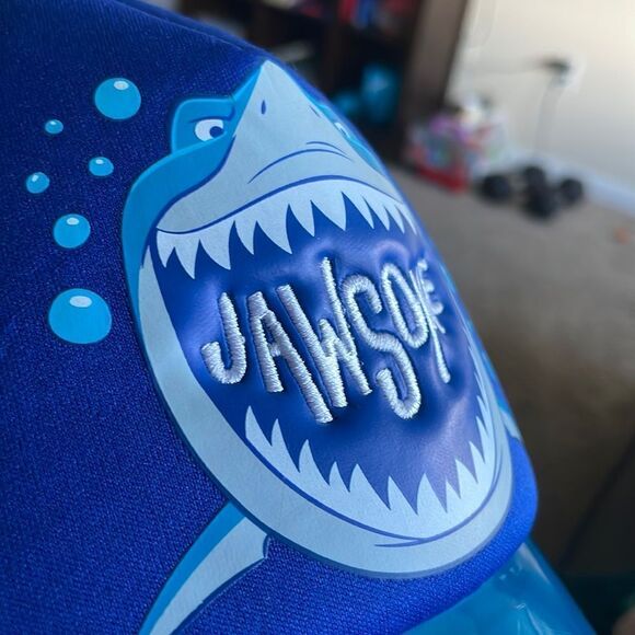 Kids Disney Shark hat - Picture 6 of 8